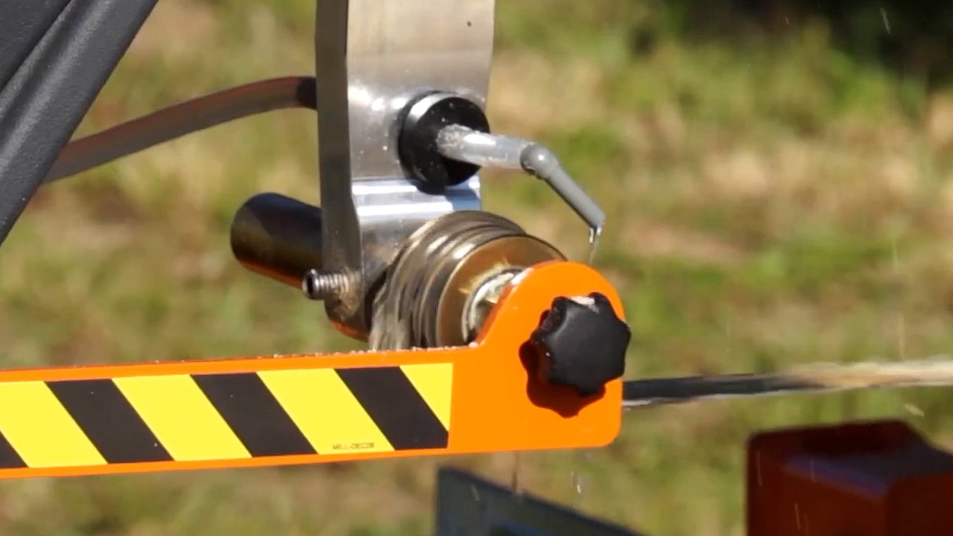 Auto Blade Lube System