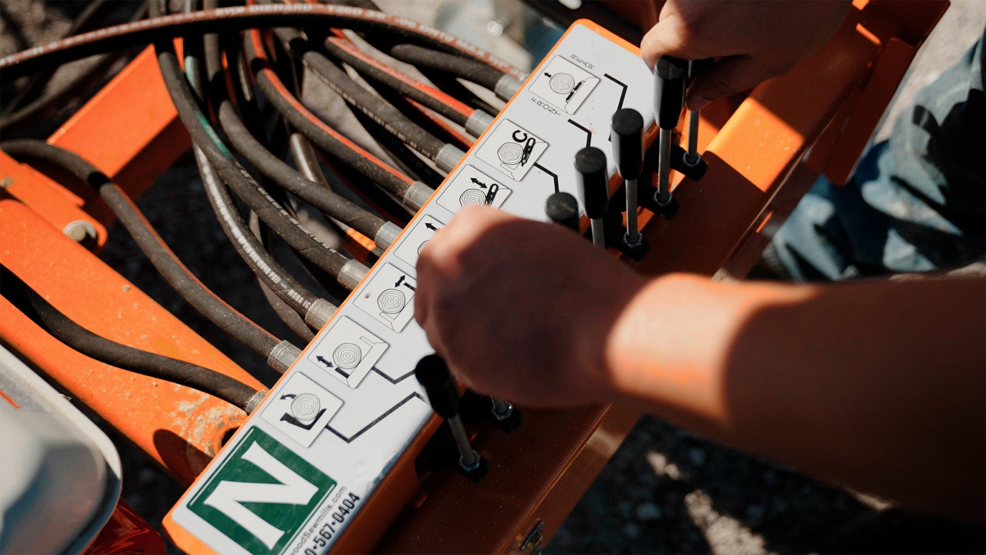 Auxiliary Hydraulic Pump System with 5 HP Honda gas engine