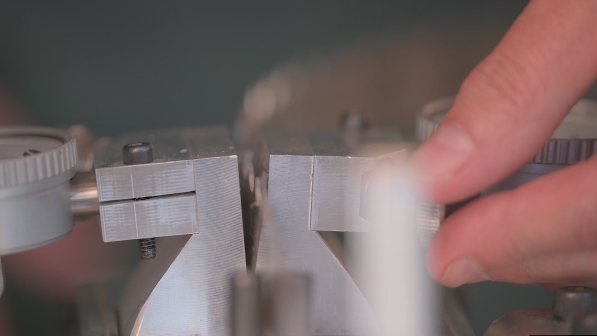 Load video: Cranked up blade performance | Feature