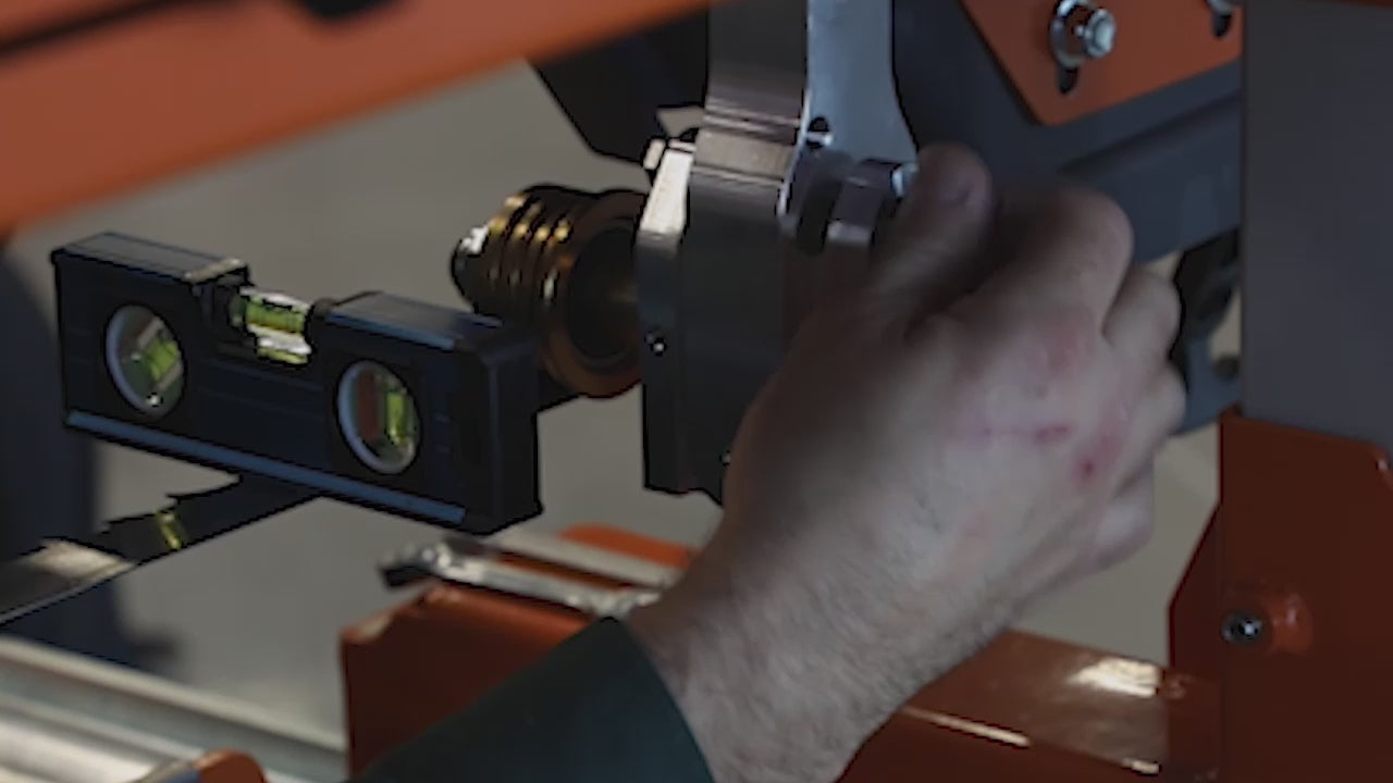 Vidéo de chargement : Géométrie brevetée d’arbre pivotant vers bloc de trunnion | Caractéristiques