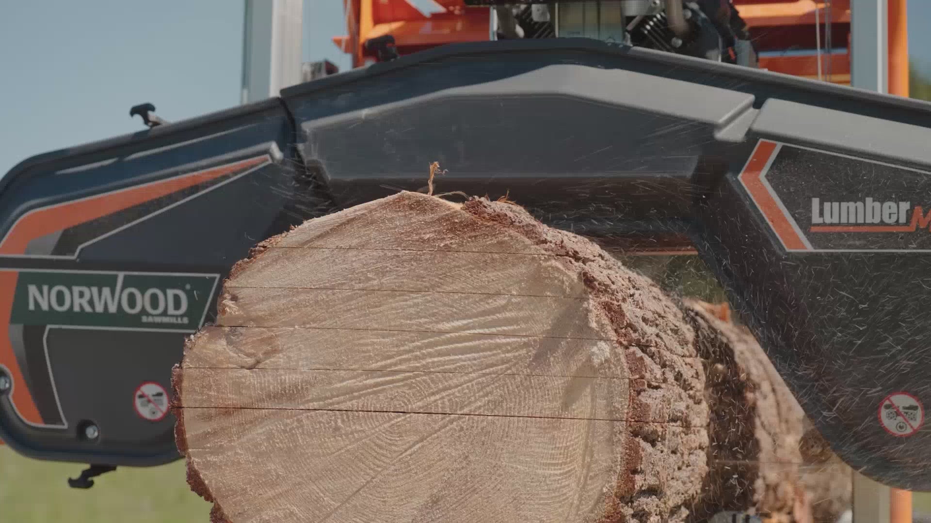 Load video: World’s only Omega® deep-throat sawhead | Feature